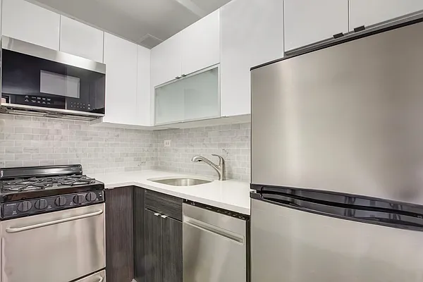 Rented by Algin Management | media 9