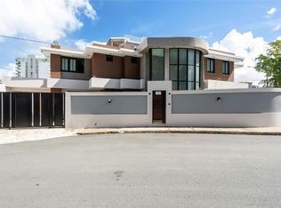 1 Almendares St, San Juan, PR 00907