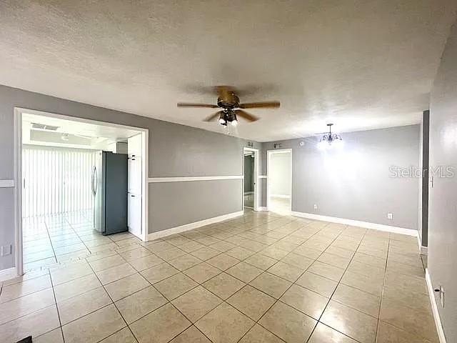 5 bed, 2.0 bath, 1568 sqft, $2,495 — Photo 2