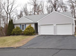 1 Sarah Anne Ln, Windsor, CT 06095