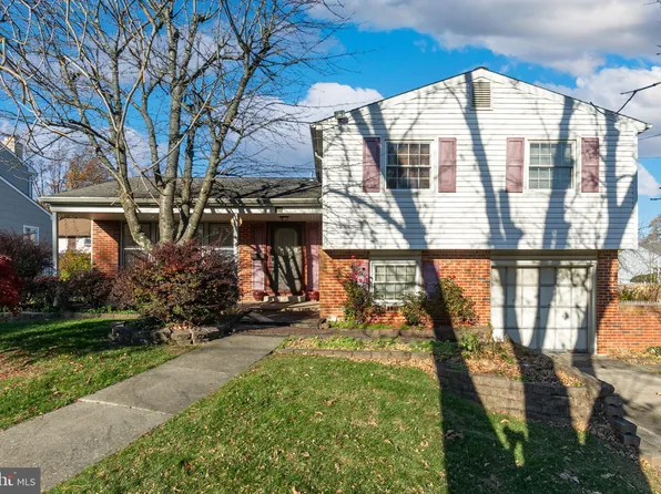 15 Colgate Dr, Cherry Hill, NJ 08034