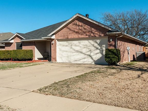 3rd image of 213 Roberts Dr