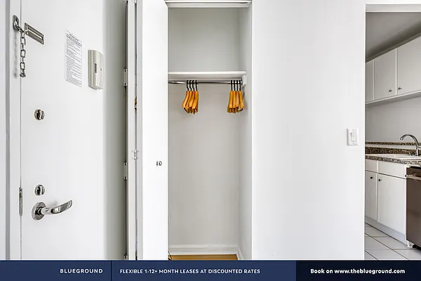 Rented by The Blueground | media 92