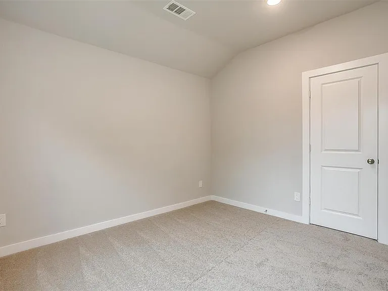 4525 Hogans Alley Dr — Photo 15