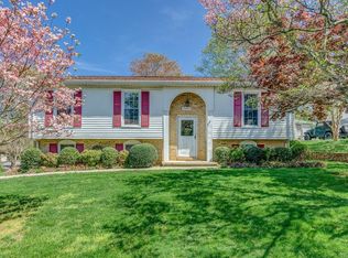 2508 Steele Rd, Roanoke, VA 24018