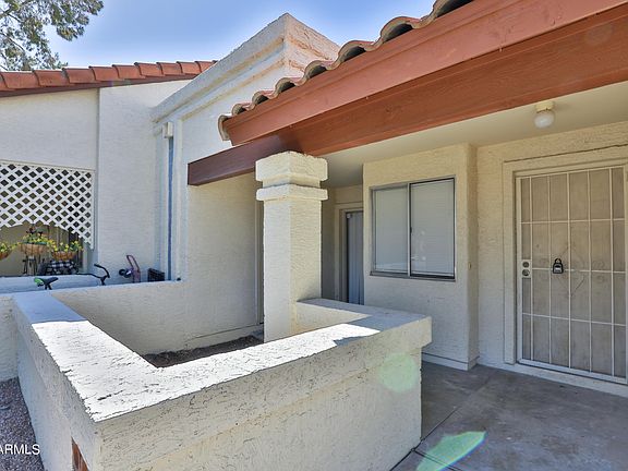 5th image of 5136 E EVERGREEN Street #1015