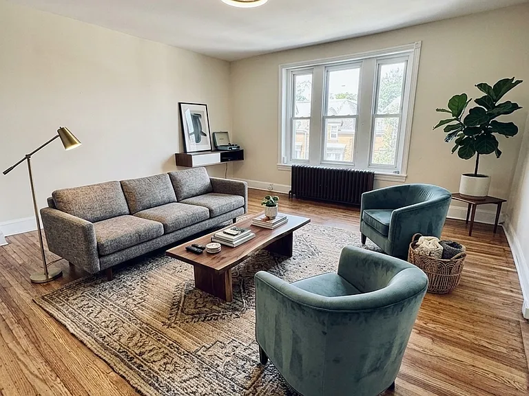225 S 44th St #3 — Photo 1