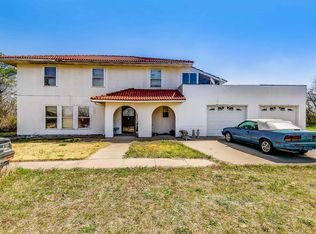 2706 N Halstead Rd, Halstead, KS 67056