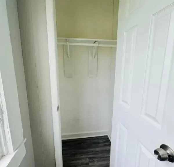 1501 Nashby St — Photo 6