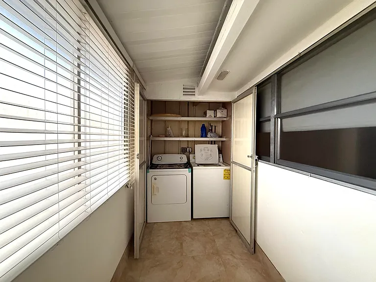 569 Monaco Park #L — Photo 26