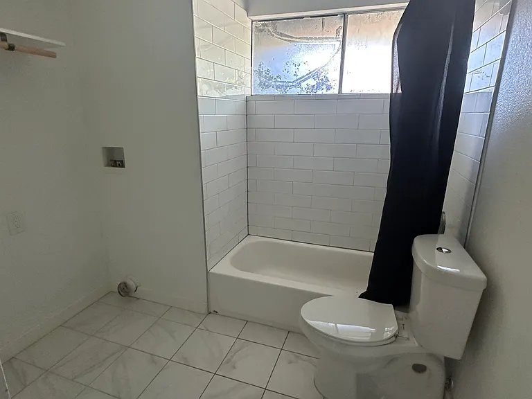 3508 Foxcroft St — Photo 13