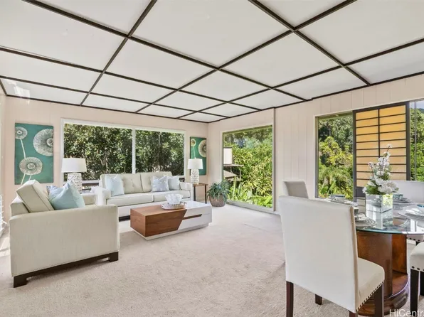 3430 Kaohinani Dr, Honolulu, HI 96817