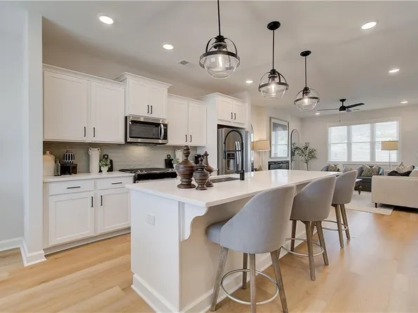 3336 Cranston Ln, Kennesaw, GA 30144