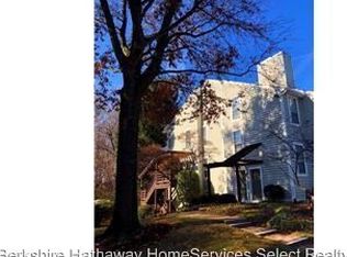 9987 Oakton Terrace Rd, Oakton, VA 22124