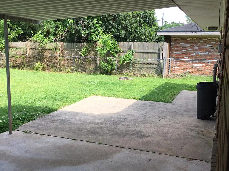 527 Highpoint Dr — Photo 26