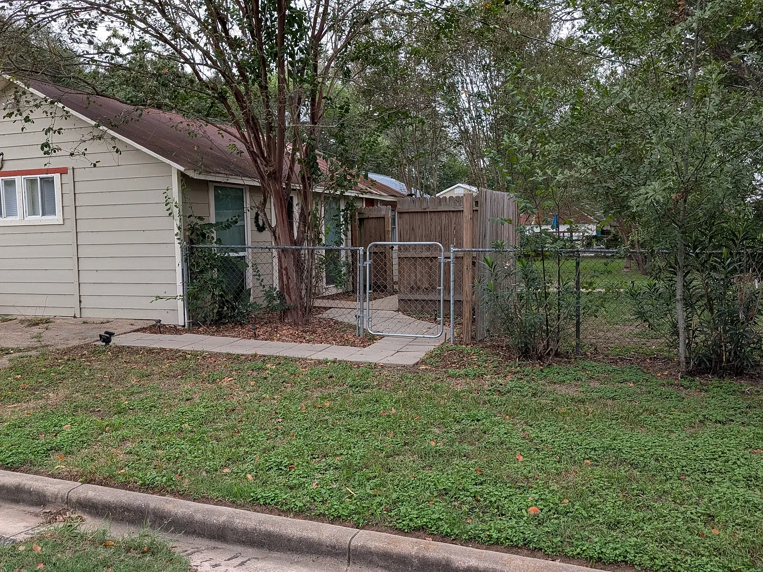 Studio, 400 sqft, $1,200 — Photo 1