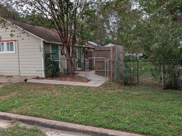 806B Burleson St