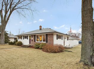 525 Margaret St, Combined Locks, WI 54113