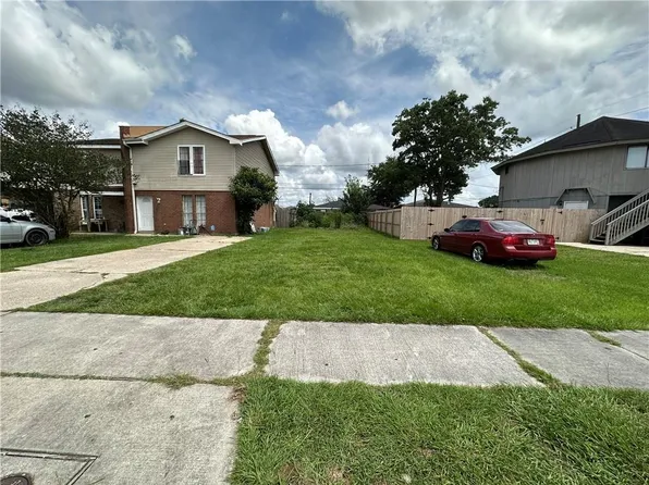 3607 Juno Dr, Chalmette, LA 70043