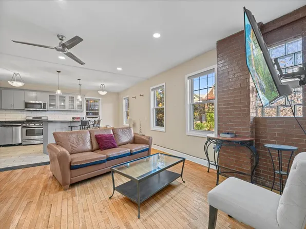 3607 Irwin Avenue image 7 of 25