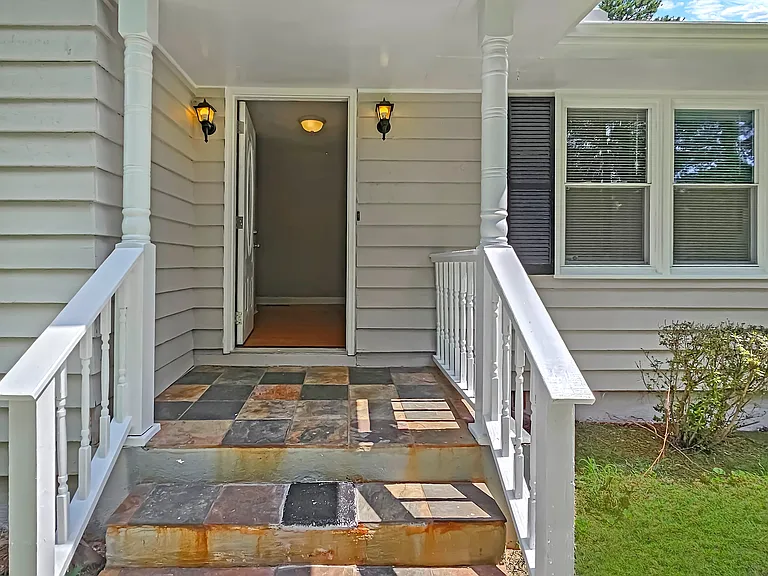 5949 James Rd — Photo 4
