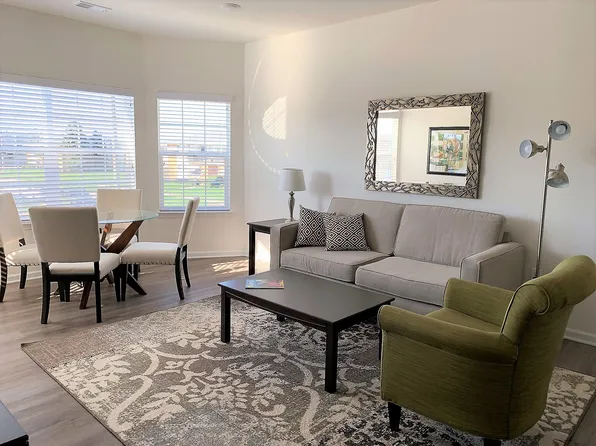 Towne Center Apartments