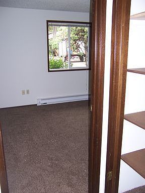 5th image of 920 NE 21st Ave