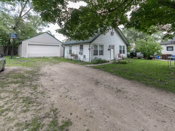 814 Brooke Rd, Rockford, IL 61109