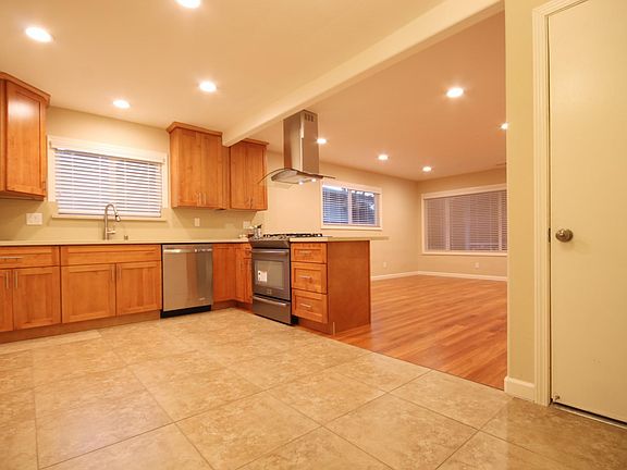 3rd image of 772 San Juan Dr