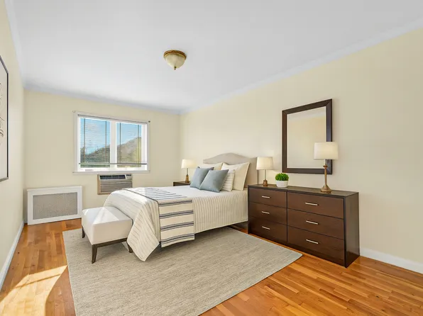 20-39 49th Street image 4 of 37