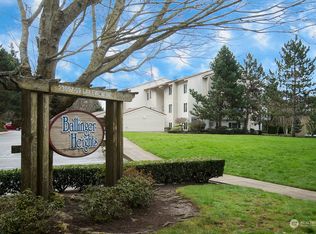 23007 Lakeview Dr UNIT A301, Mountlake Terrace, WA 98043
