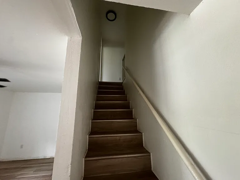 304 Gillespie Rd #A — Photo 8