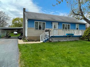 223 S Brown St, Genoa, IL 60135