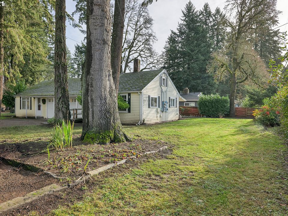 1st image of 1 710/716 SE Englewood Dr