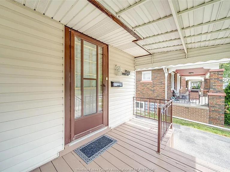 1944 George Ave — Photo 2