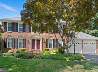 7904 Deerlee Dr, Springfield, VA 22153