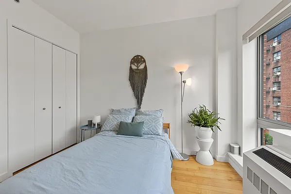 Sold by Compass | media 16
