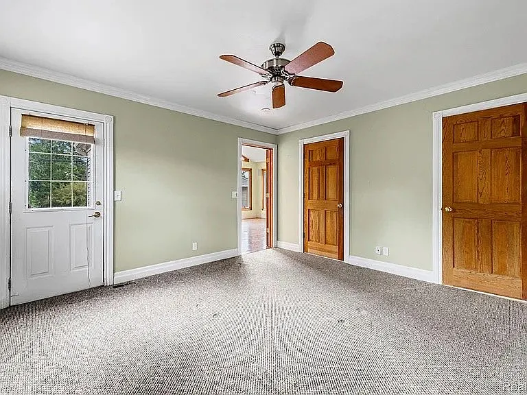 4010 Linwood Ave — Photo 12