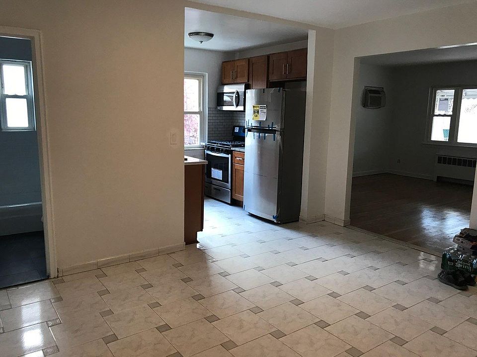 1st image of 2412 Wilson Ave