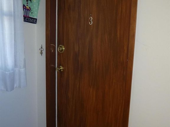 4th image of 205 E Garfield St APT 3