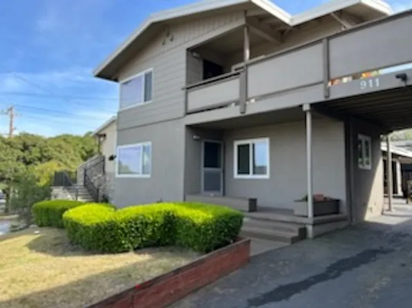 911 Lighthouse Ave, Pacific Grove, CA 93950