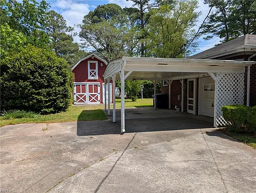 4720 Haywood Dr Photo 1