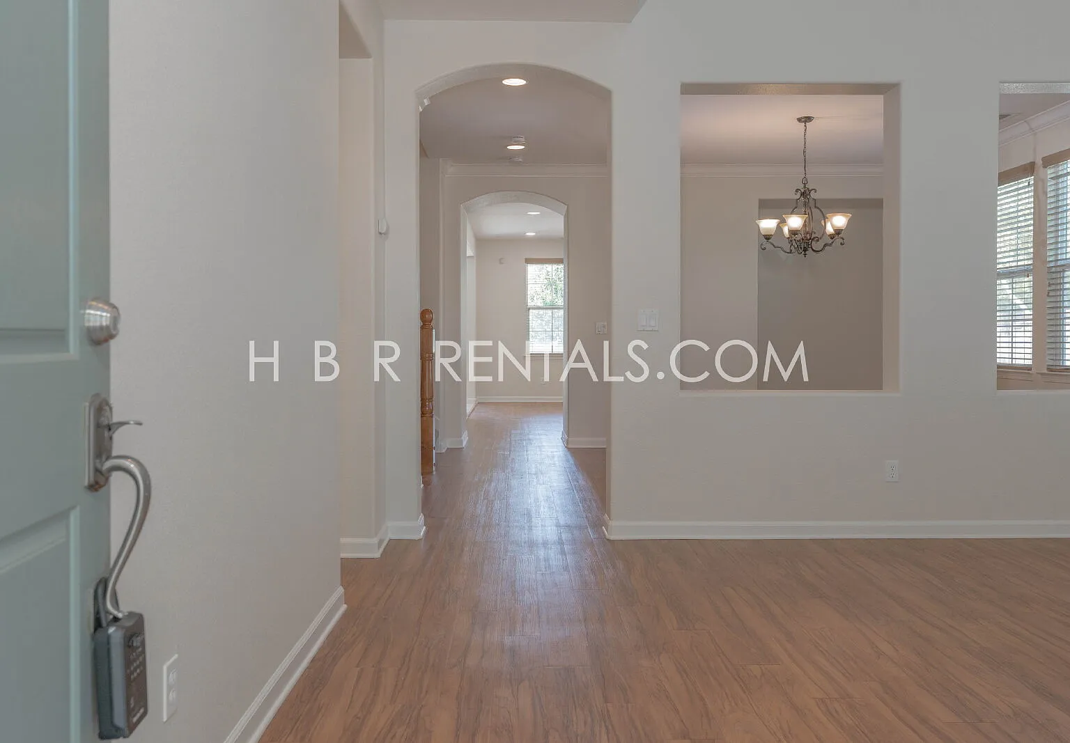 5 bed, 4.0 bath, 3389 sqft, $3,500 — Photo 4