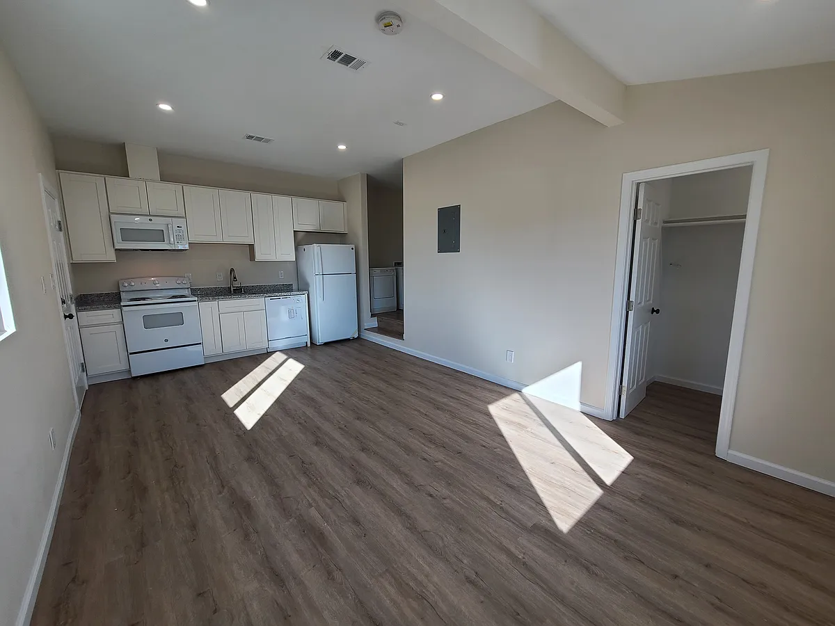 Building Photo - 4733 Granado Ave #2