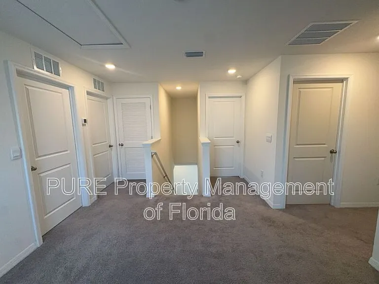 8702 SW 46th Ave — Photo 20