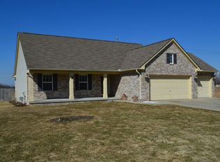 4025 Grand Oaks Ct, Burton, MI 48519