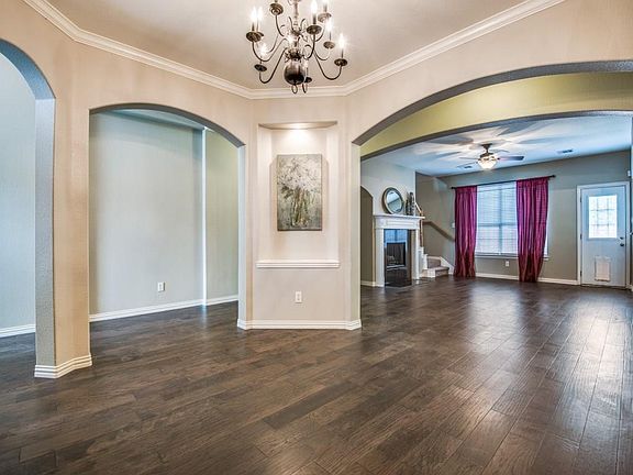 3rd image of 8616 Oak Valley Ct