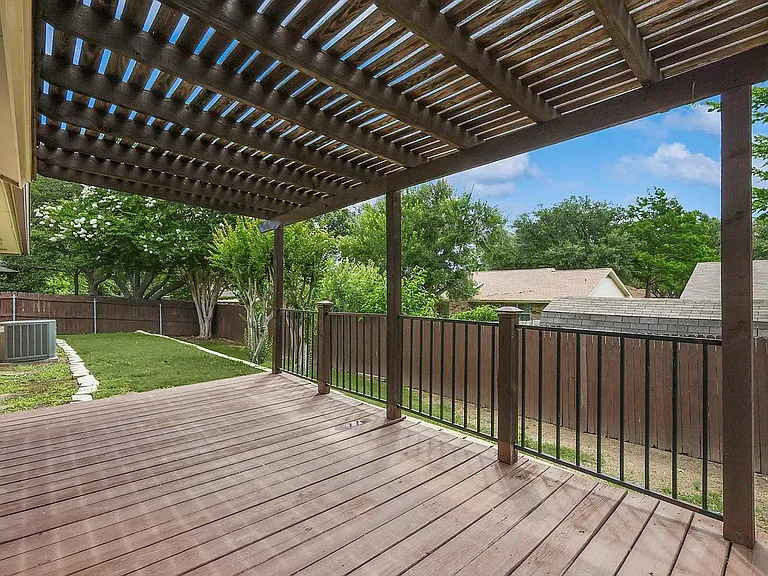 2813 Cripple Creek Trl — Photo 8
