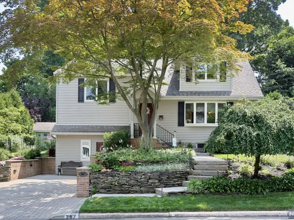367 Grand Blvd, Emerson, NJ 07630