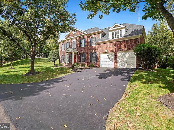 3rd image of 43588 Emerald Dunes Pl
